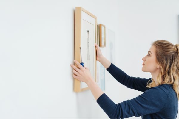 Cost of Picture Hanging Service in Palatine