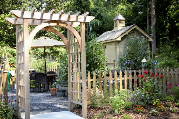 Cost of Trellis Mounting in Palatine